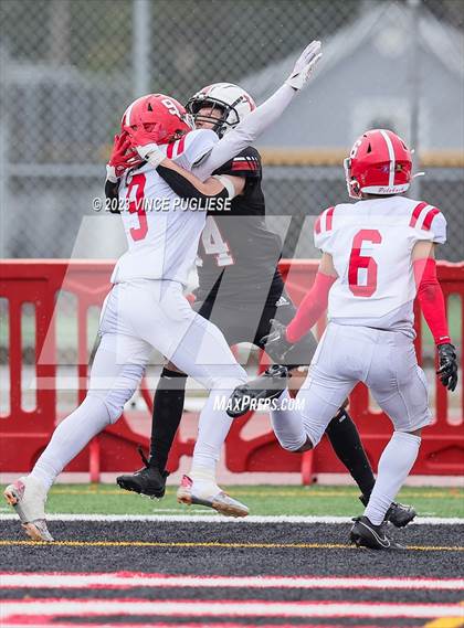 Thumbnail 3 in Marysville-Pilchuck @ Yelm (WIAA 3A Playoffs) photogallery.