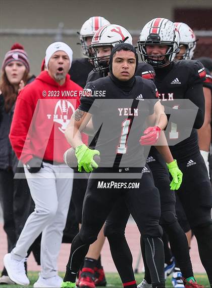 Thumbnail 1 in Marysville-Pilchuck @ Yelm (WIAA 3A Playoffs) photogallery.