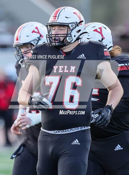 Thumbnail 3 in Marysville-Pilchuck @ Yelm (WIAA 3A Playoffs) photogallery.