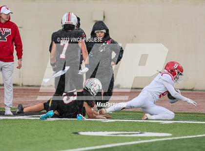 Thumbnail 2 in Marysville-Pilchuck @ Yelm (WIAA 3A Playoffs) photogallery.
