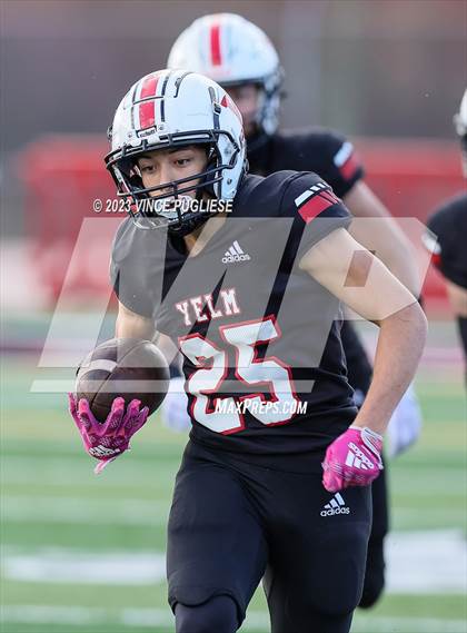 Thumbnail 3 in Marysville-Pilchuck @ Yelm (WIAA 3A Playoffs) photogallery.
