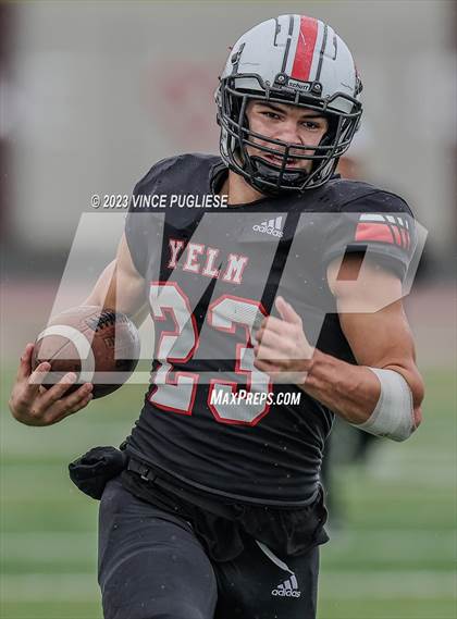 Thumbnail 3 in Marysville-Pilchuck @ Yelm (WIAA 3A Playoffs) photogallery.
