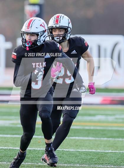 Thumbnail 3 in Marysville-Pilchuck @ Yelm (WIAA 3A Playoffs) photogallery.