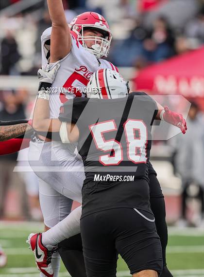 Thumbnail 2 in Marysville-Pilchuck @ Yelm (WIAA 3A Playoffs) photogallery.