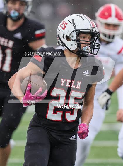 Thumbnail 1 in Marysville-Pilchuck @ Yelm (WIAA 3A Playoffs) photogallery.