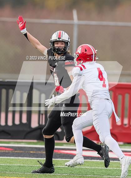 Thumbnail 2 in Marysville-Pilchuck @ Yelm (WIAA 3A Playoffs) photogallery.