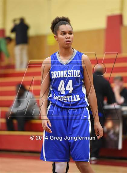 Thumbnail 2 in Brookside Christian vs. Sacred Heart Cathedral (Cardinal Newman Classic) photogallery.