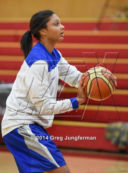 Thumbnail 2 in Brookside Christian vs. Sacred Heart Cathedral (Cardinal Newman Classic) photogallery.