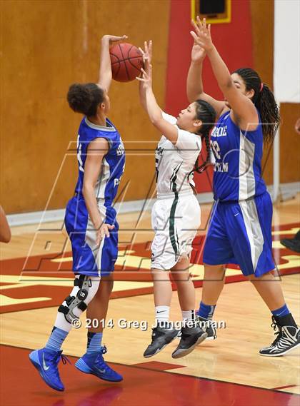 Thumbnail 2 in Brookside Christian vs. Sacred Heart Cathedral (Cardinal Newman Classic) photogallery.