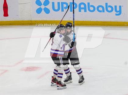 Thumbnail 3 in Dover-Sherborn vs Hanover (MIAA Division 4 Final) photogallery.