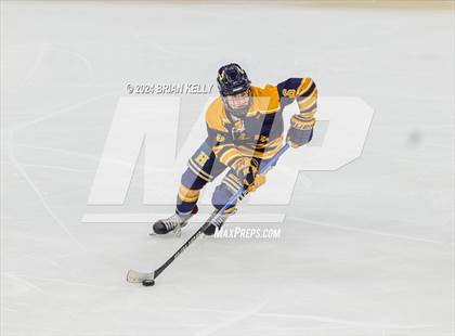 Thumbnail 2 in Dover-Sherborn vs Hanover (MIAA Division 4 Final) photogallery.
