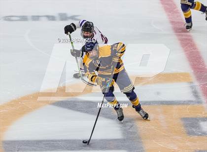 Thumbnail 2 in Dover-Sherborn vs Hanover (MIAA Division 4 Final) photogallery.