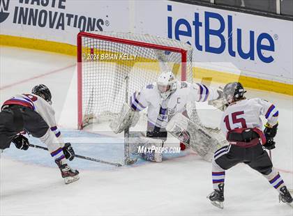 Thumbnail 3 in Dover-Sherborn vs Hanover (MIAA Division 4 Final) photogallery.