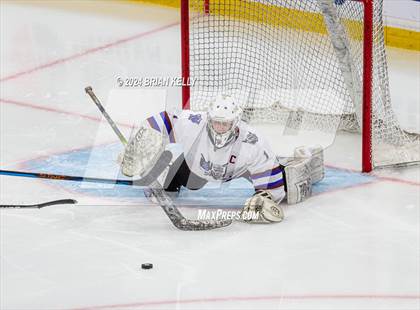 Thumbnail 2 in Dover-Sherborn vs Hanover (MIAA Division 4 Final) photogallery.