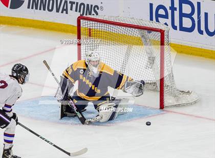 Thumbnail 1 in Dover-Sherborn vs Hanover (MIAA Division 4 Final) photogallery.