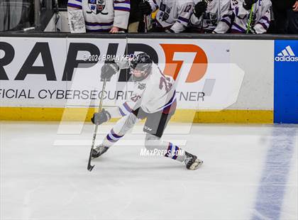 Thumbnail 1 in Dover-Sherborn vs Hanover (MIAA Division 4 Final) photogallery.