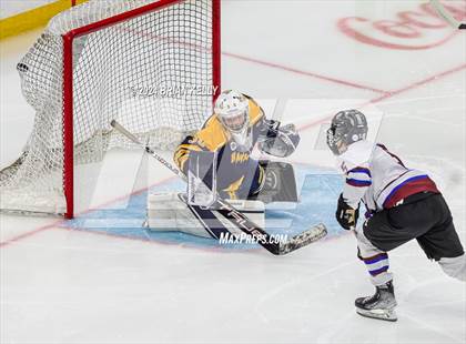 Thumbnail 3 in Dover-Sherborn vs Hanover (MIAA Division 4 Final) photogallery.