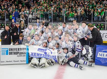 Thumbnail 1 in Dover-Sherborn vs Hanover (MIAA Division 4 Final) photogallery.