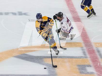 Thumbnail 3 in Dover-Sherborn vs Hanover (MIAA Division 4 Final) photogallery.