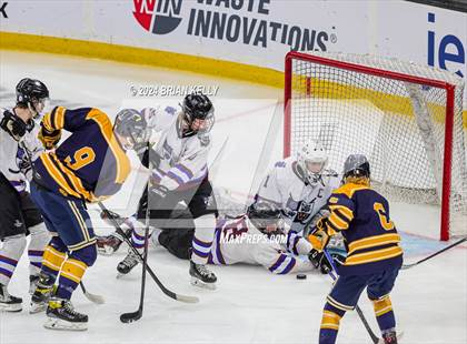 Thumbnail 1 in Dover-Sherborn vs Hanover (MIAA Division 4 Final) photogallery.