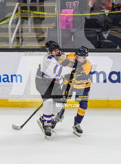 Thumbnail 3 in Dover-Sherborn vs Hanover (MIAA Division 4 Final) photogallery.