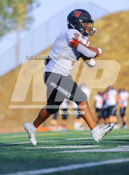 Thumbnail 3 in  Harvard-Westlake vs Crespi photogallery.
