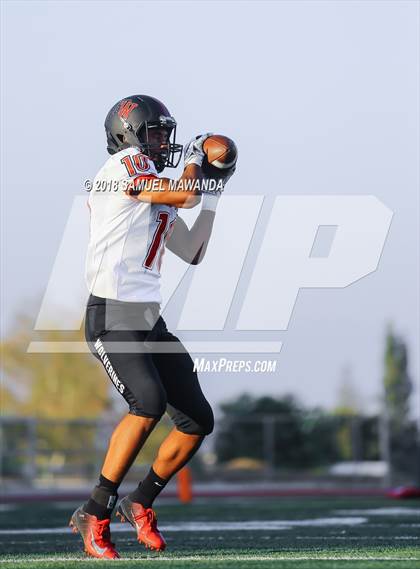 Thumbnail 3 in  Harvard-Westlake vs Crespi photogallery.