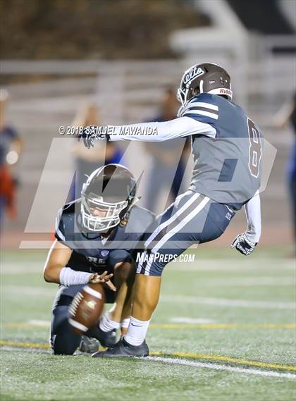Thumbnail 2 in  Harvard-Westlake vs Crespi photogallery.