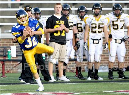 Thumbnail 3 in Centerville @ Archbishop Moeller photogallery.