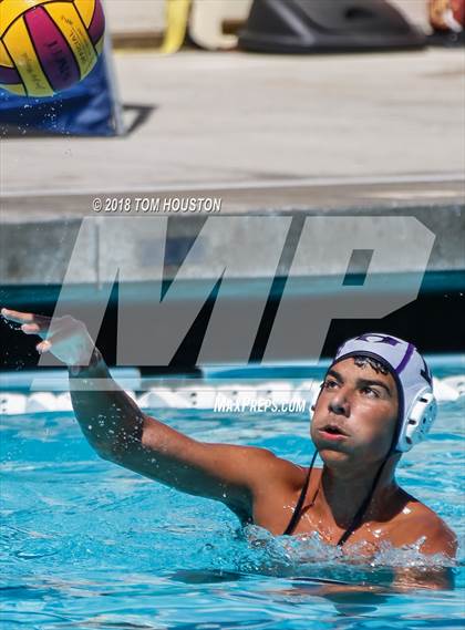 Thumbnail 3 in La Serna vs Hoover (D2 Showcase) photogallery.