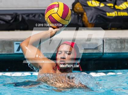 Thumbnail 1 in La Serna vs Hoover (D2 Showcase) photogallery.