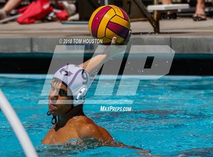 Thumbnail 3 in La Serna vs Hoover (D2 Showcase) photogallery.