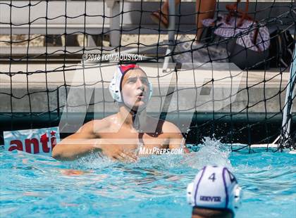 Thumbnail 3 in La Serna vs Hoover (D2 Showcase) photogallery.