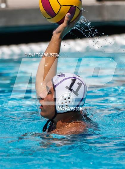 Thumbnail 2 in La Serna vs Hoover (D2 Showcase) photogallery.