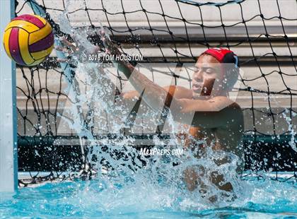 Thumbnail 2 in La Serna vs Hoover (D2 Showcase) photogallery.