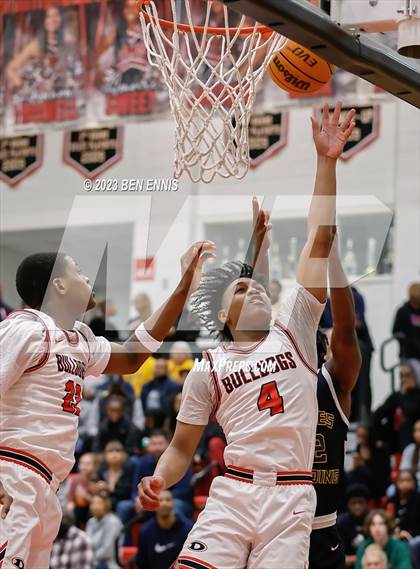 Thumbnail 2 in Eagle's Landing @ Dutchtown photogallery.