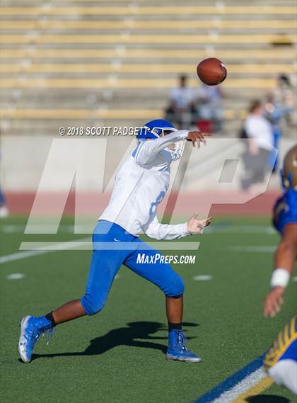 Thumbnail 3 in Orange Glen @ San Pasqual photogallery.
