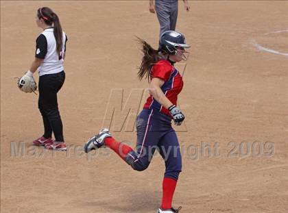Thumbnail 1 in Tesoro vs. Glendora (CIF SS D3 Final) photogallery.