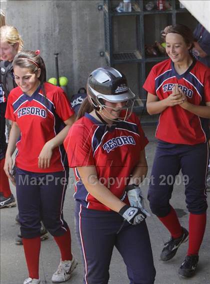 Thumbnail 3 in Tesoro vs. Glendora (CIF SS D3 Final) photogallery.