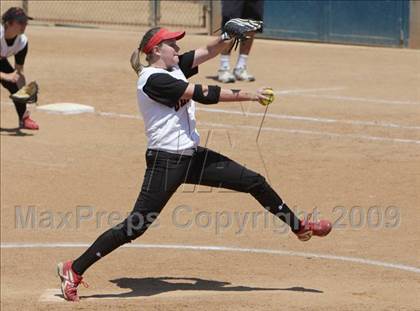 Thumbnail 3 in Tesoro vs. Glendora (CIF SS D3 Final) photogallery.