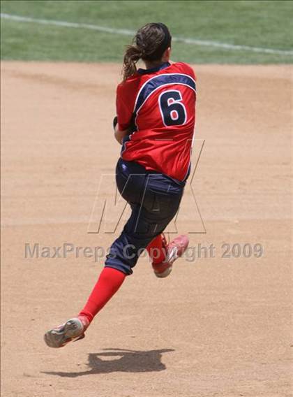 Thumbnail 1 in Tesoro vs. Glendora (CIF SS D3 Final) photogallery.