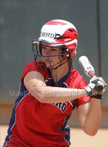 Thumbnail 1 in Tesoro vs. Glendora (CIF SS D3 Final) photogallery.