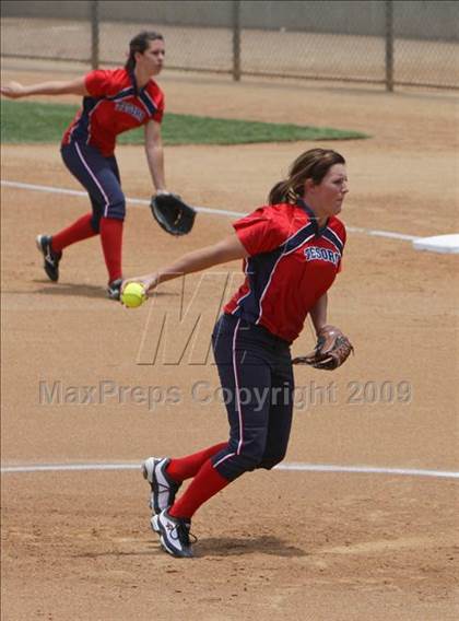 Thumbnail 1 in Tesoro vs. Glendora (CIF SS D3 Final) photogallery.