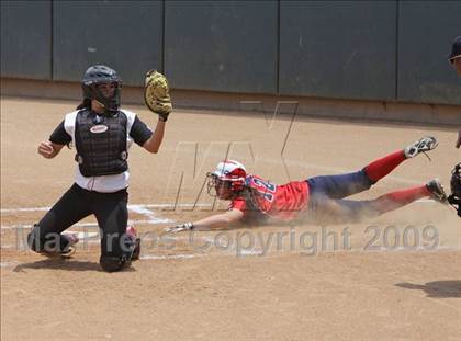 Thumbnail 3 in Tesoro vs. Glendora (CIF SS D3 Final) photogallery.