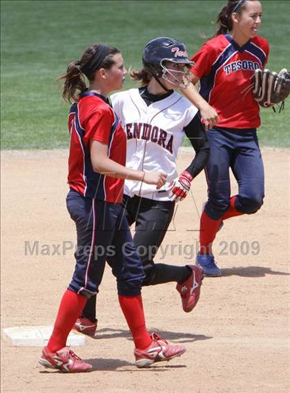 Thumbnail 3 in Tesoro vs. Glendora (CIF SS D3 Final) photogallery.