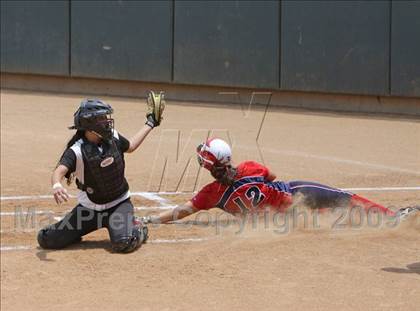 Thumbnail 1 in Tesoro vs. Glendora (CIF SS D3 Final) photogallery.