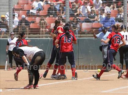 Thumbnail 3 in Tesoro vs. Glendora (CIF SS D3 Final) photogallery.