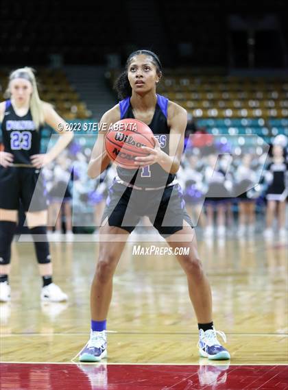 Thumbnail 2 in Grandview vs Highlands Ranch (CHSAA 5A Final Four) photogallery.