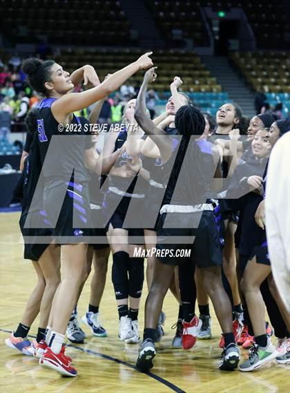 Thumbnail 3 in Grandview vs Highlands Ranch (CHSAA 5A Final Four) photogallery.