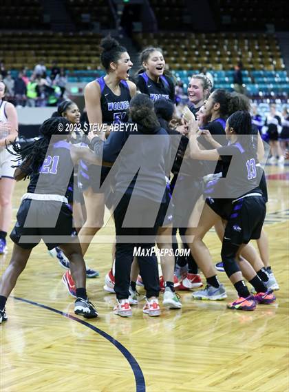Thumbnail 1 in Grandview vs Highlands Ranch (CHSAA 5A Final Four) photogallery.